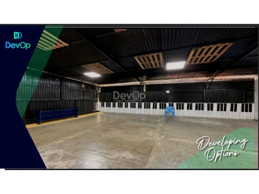 Comercial en San Joaquín