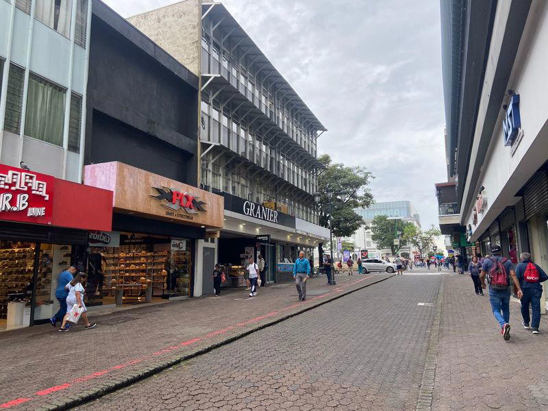 Commercial at Catedral