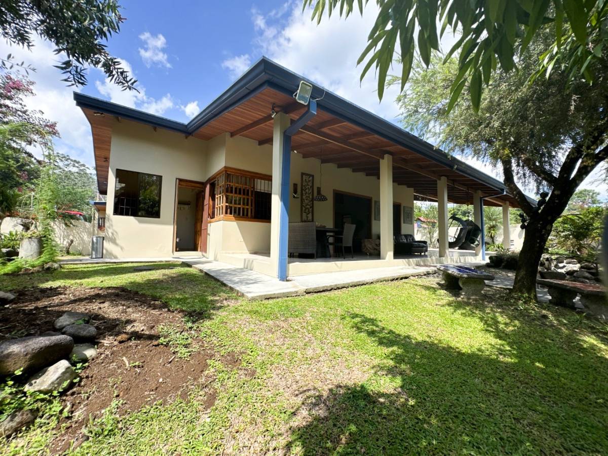 Commercial at La Fortuna