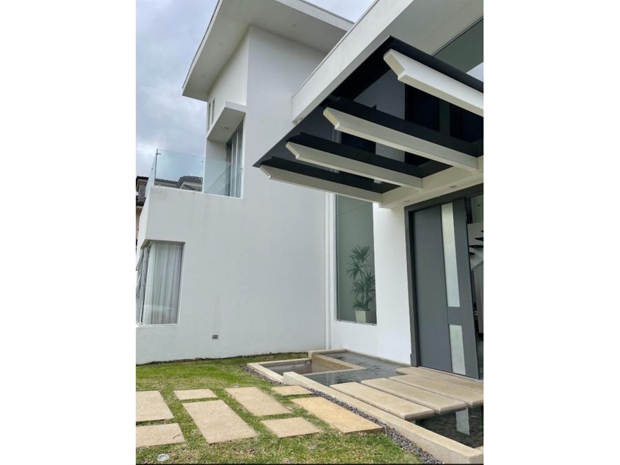 Casa en Colinas de Montealegre