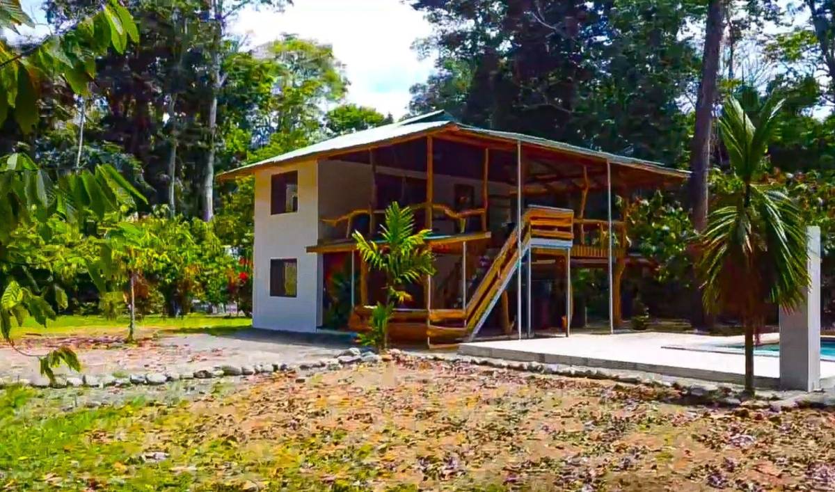 Casa en Puerto Viejo Playa Negra