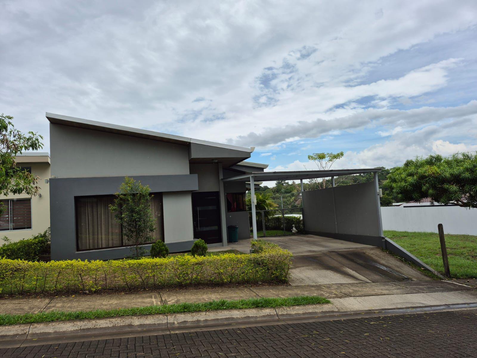 Casa en Condominio Montezuma