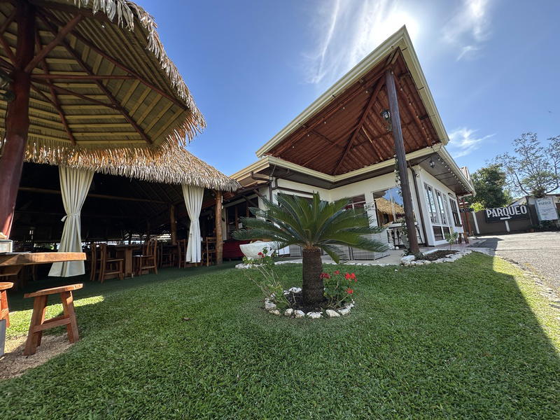 Commercial at Naranjo