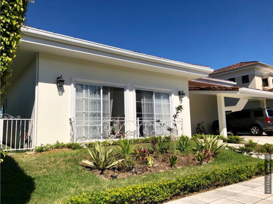 Casa en Santa Ana