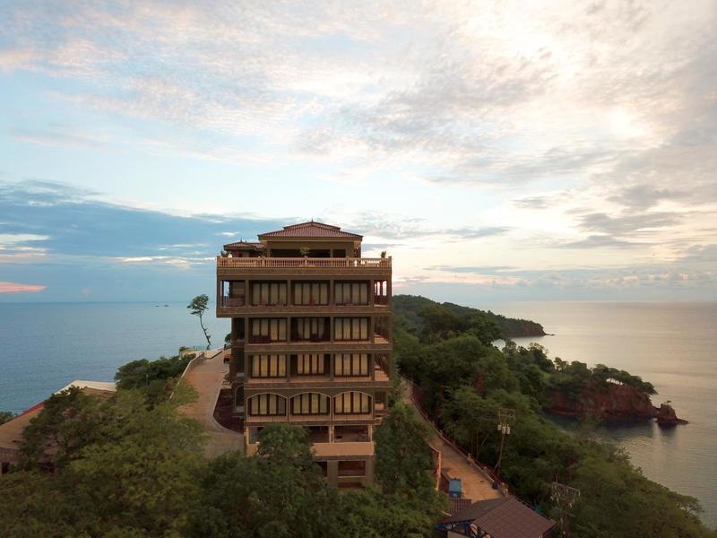 Property at 360 Splendor del Pacifico Residences