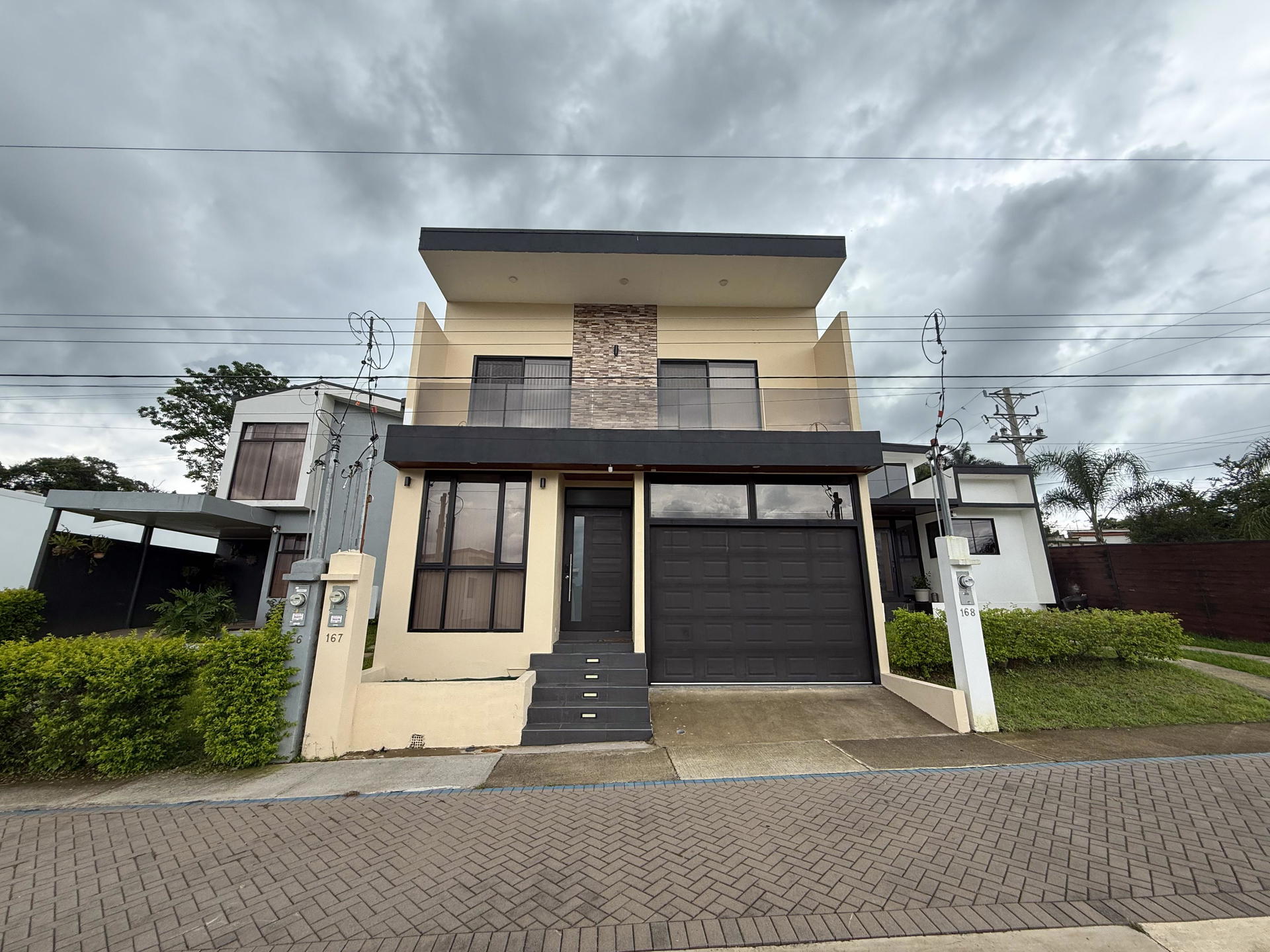 House at Condominio Altabrisa