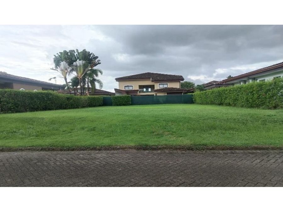 Terreno en Condominio Costa del Sol