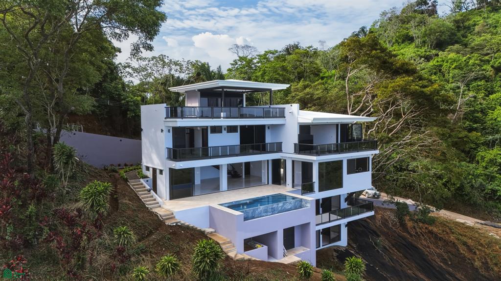 House at Camaronal
