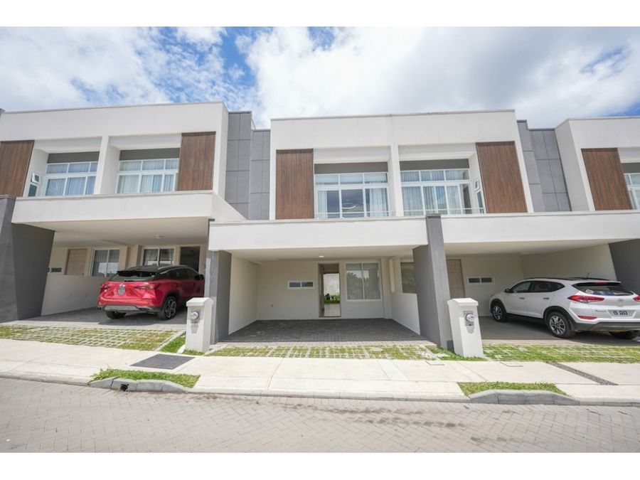 Casa en Condominio La Vita