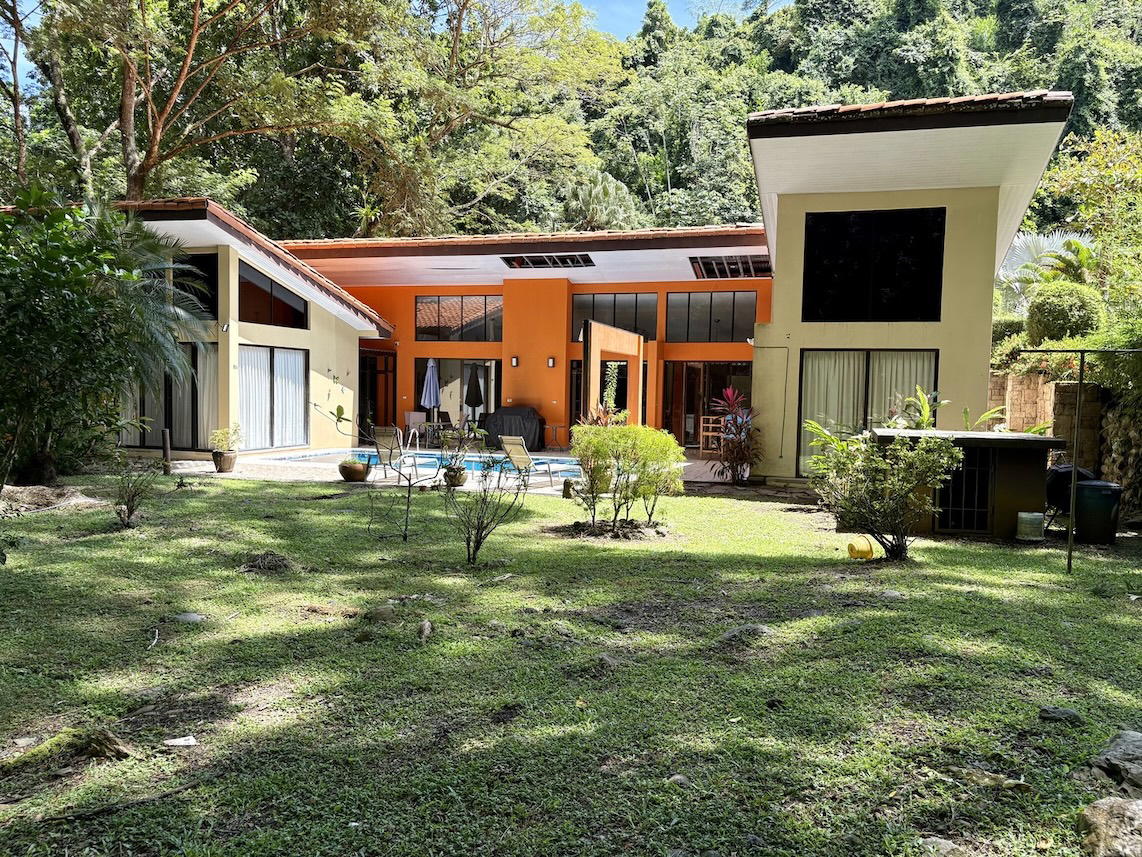 Casa en Tárcoles