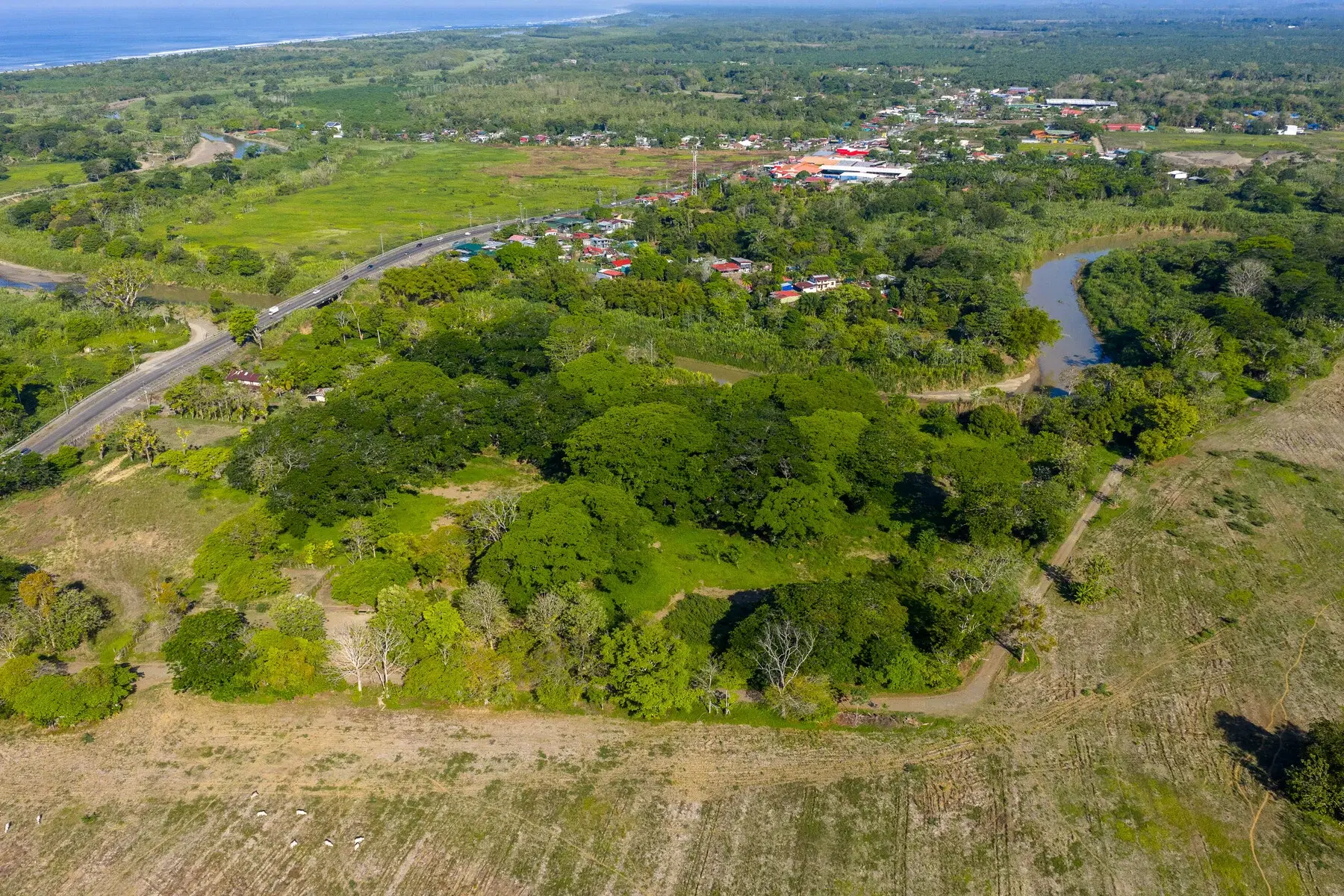 Commercial at Quepos