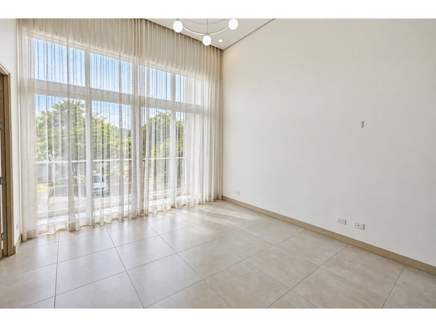 Casa en Condominio Guachipelín 3-10