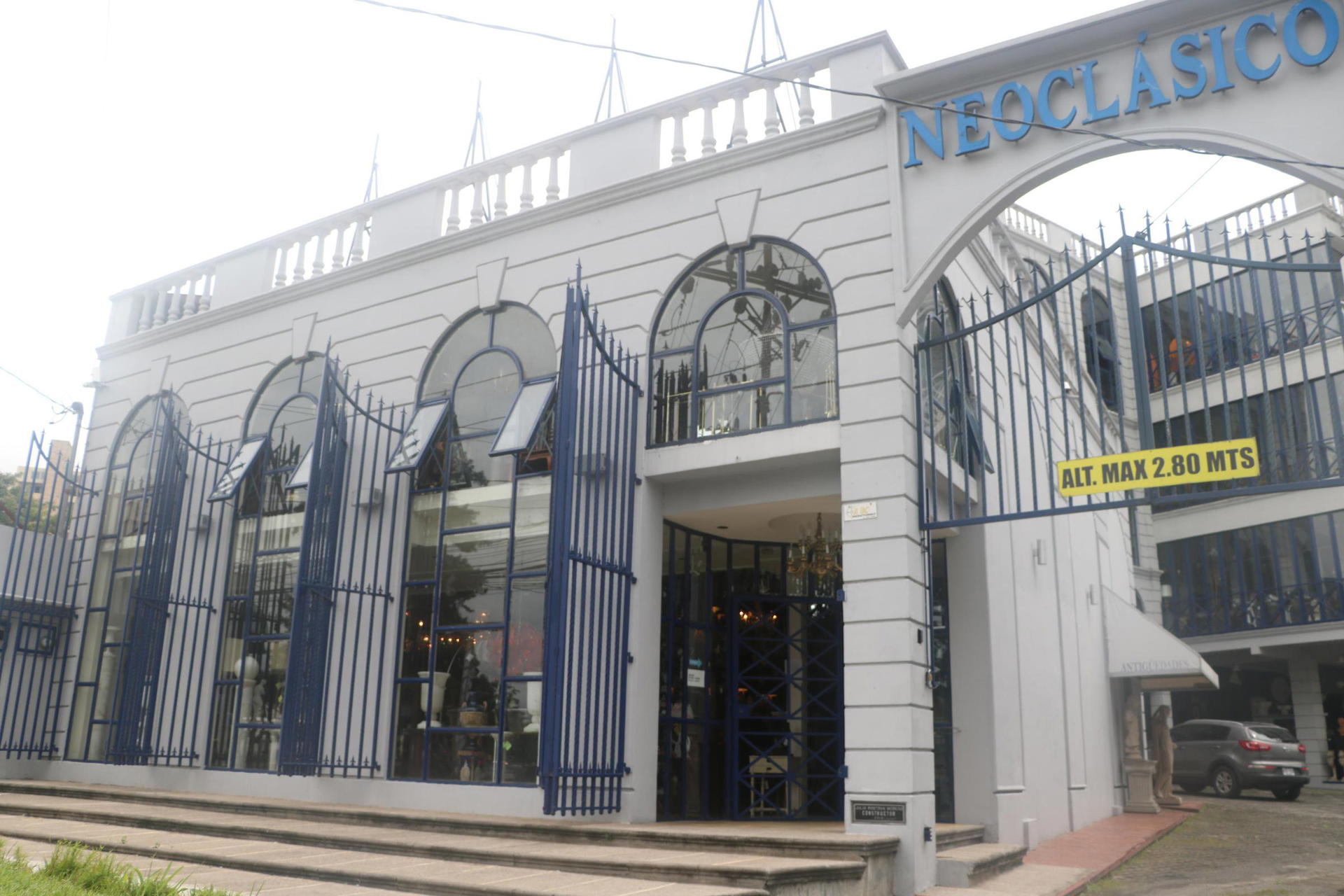 Commercial at Escazú