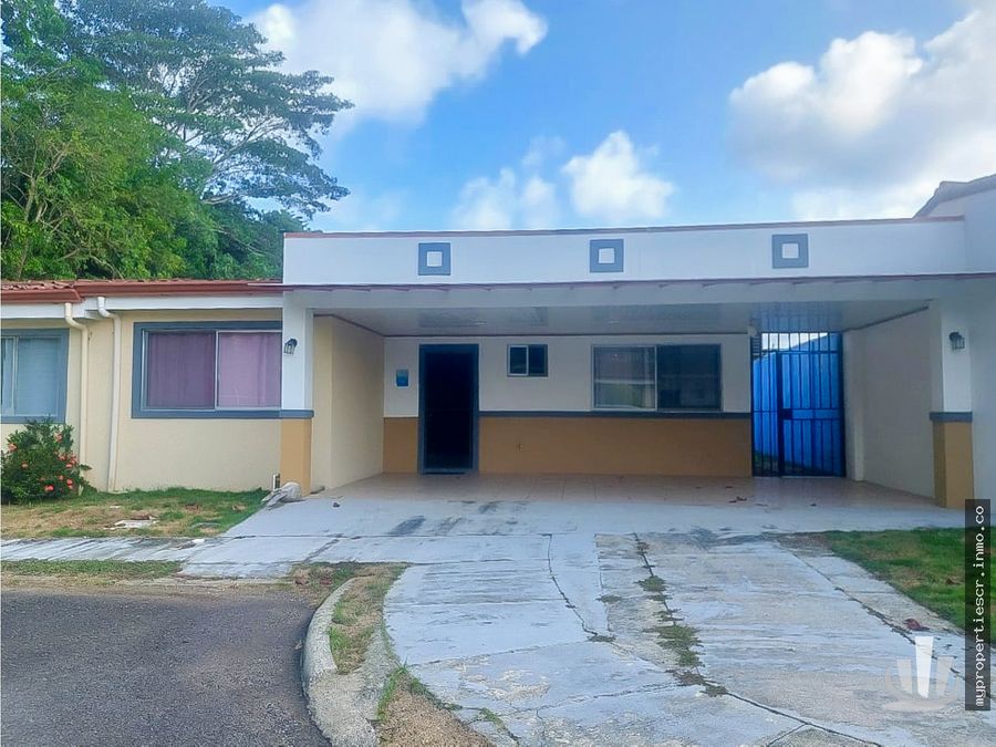 Casa en Residencias Málaga Bejuco