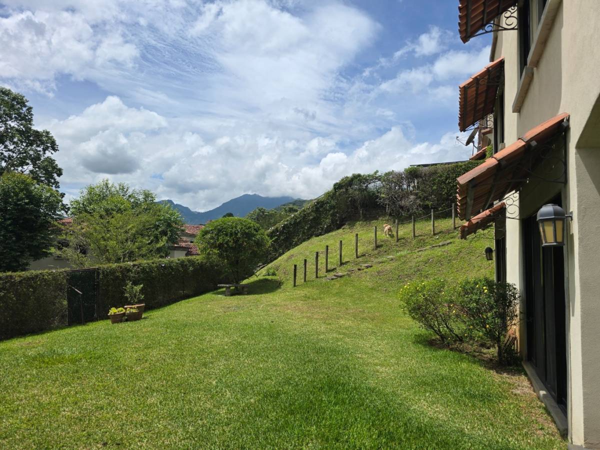 House at Guachipelin