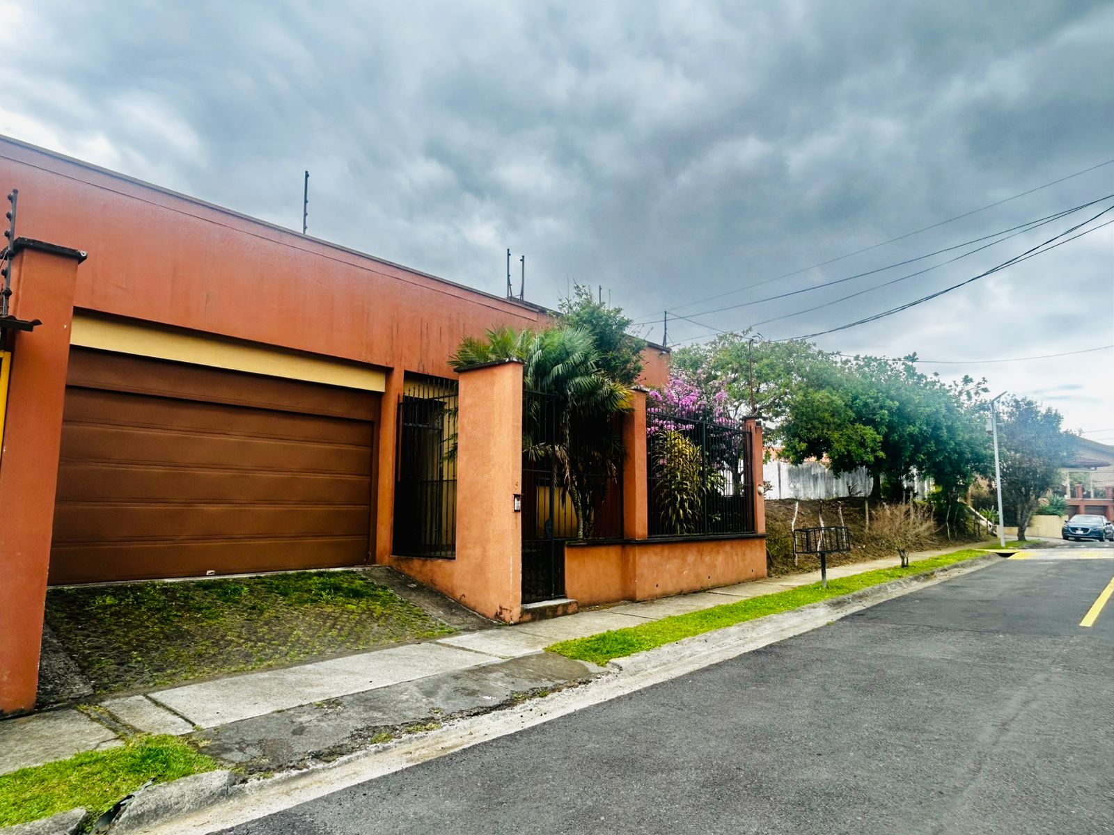 Hermosa Casa de una planta en Residencial