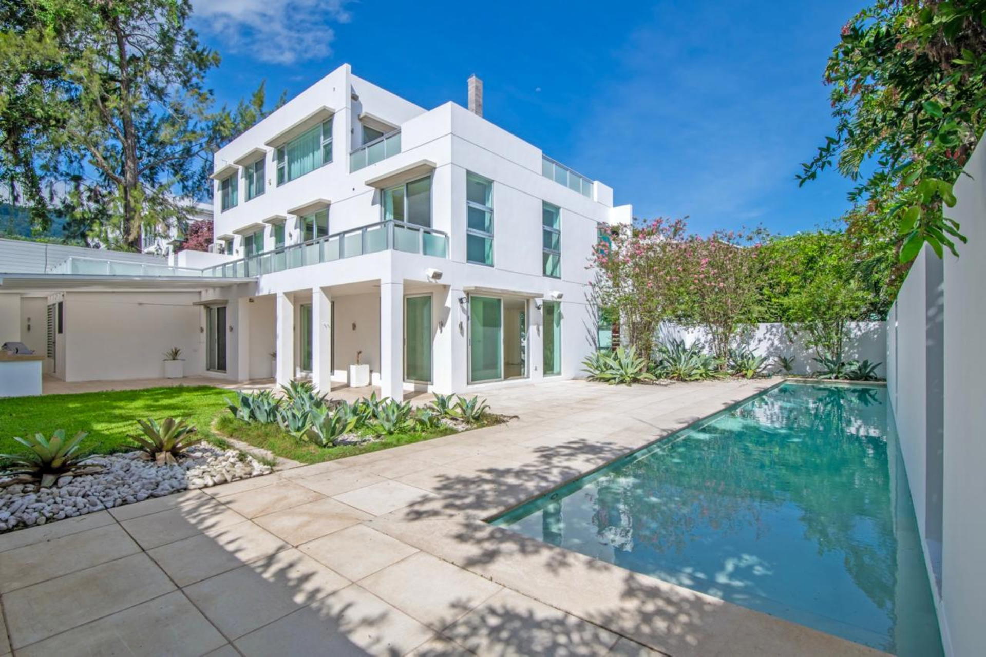 Property at Escazú
