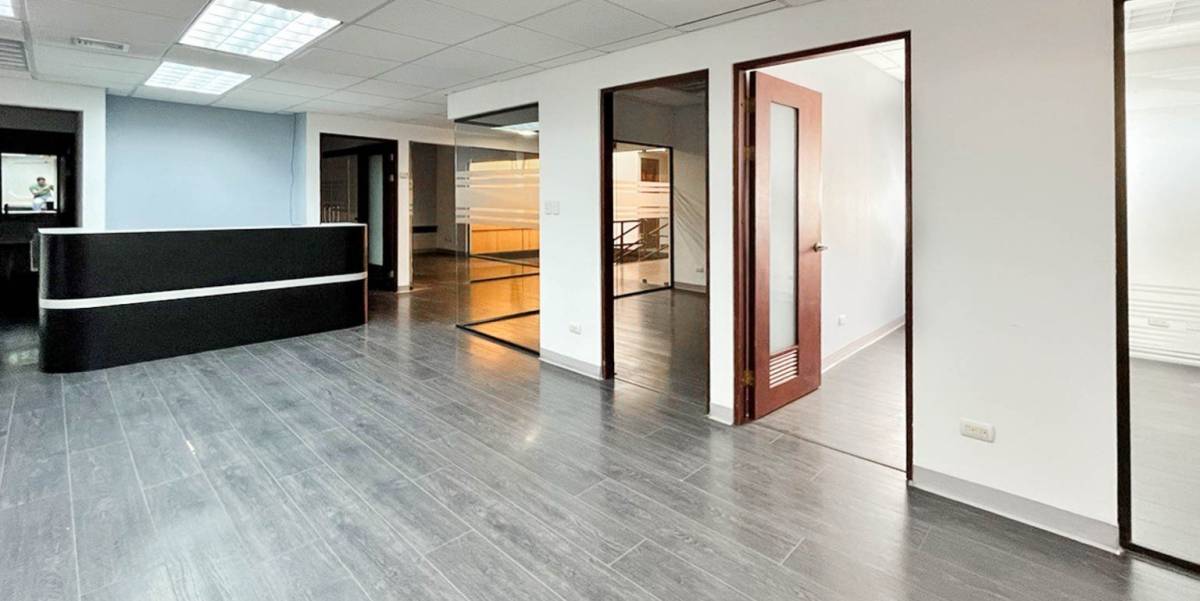 Office at Guachipelin