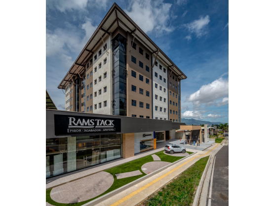 Oficina en Oficentro Momentum