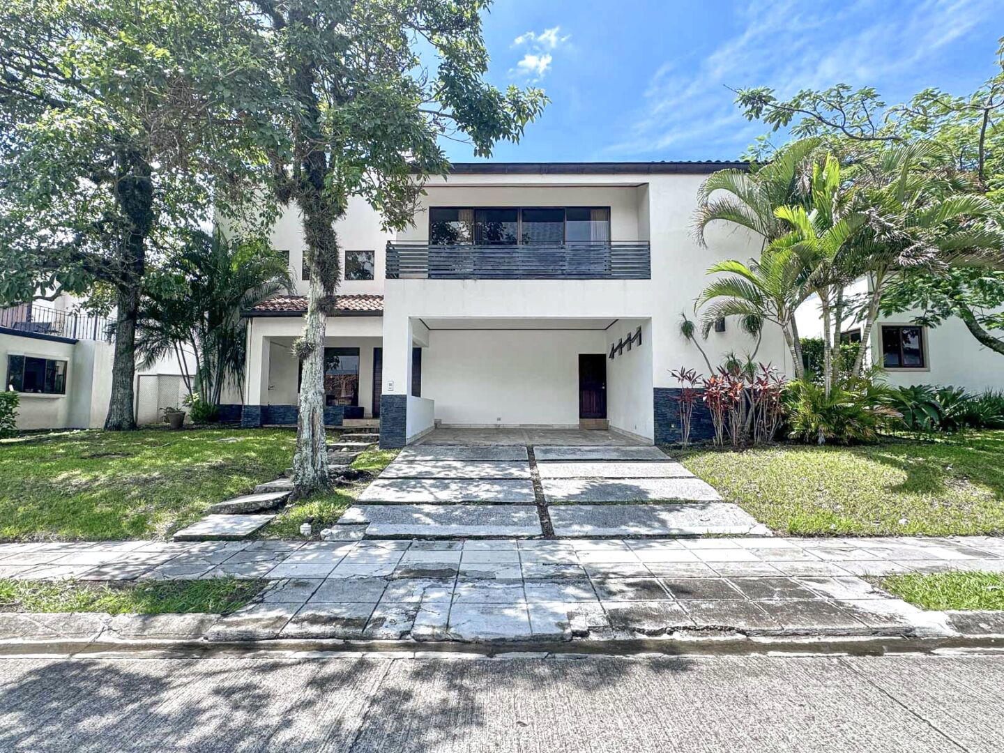 Casa en Condominio Bosque Dorado