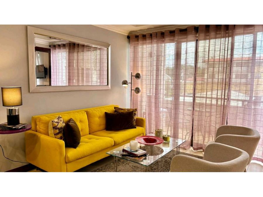 Apartamento en Avalon Santa Ana