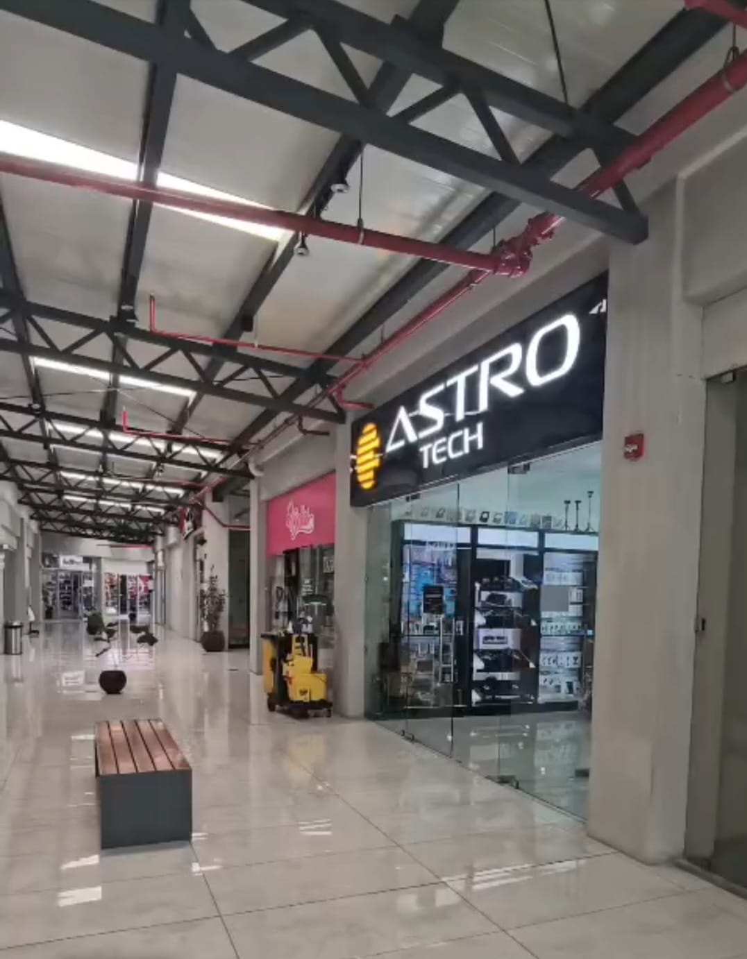 Commercial at Alajuelita