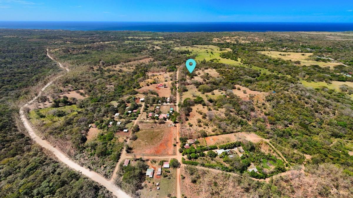 Lote de 5000 m² (53,819.5 ft²) Cerca de Playa Junquillal, Guanacaste – ¡Listo para Construir!