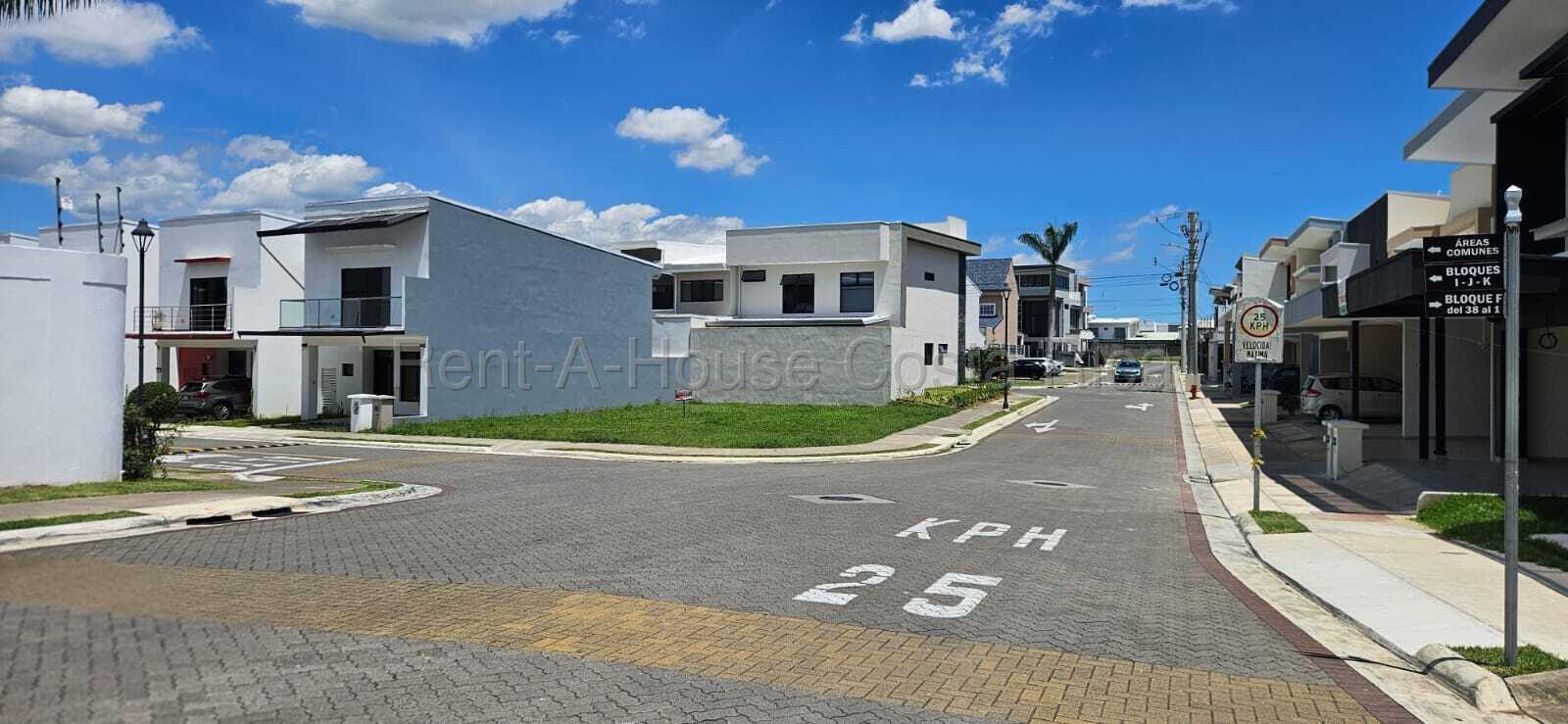 Propiedad en Condominio Distrito San Juan