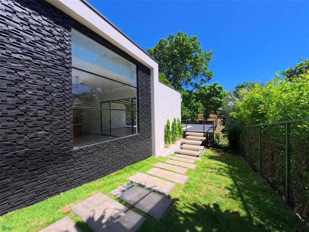 House at Atenas