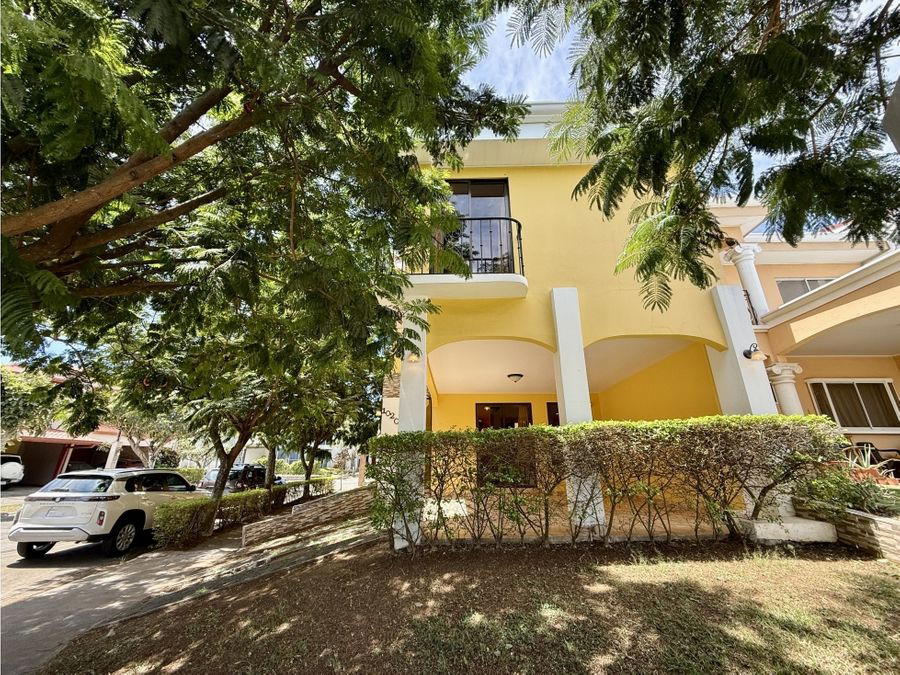 Casa en CONDOMINIO AGUA CLARA