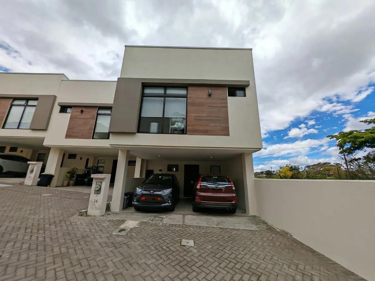 House at Condominio Moravia Urbano