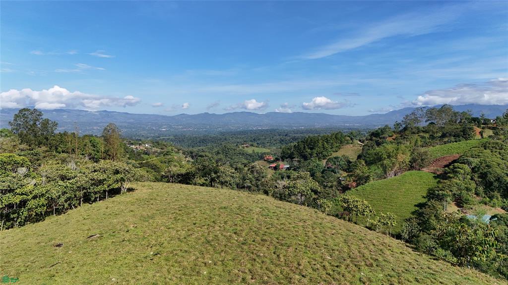 Land at Perez Zeledon