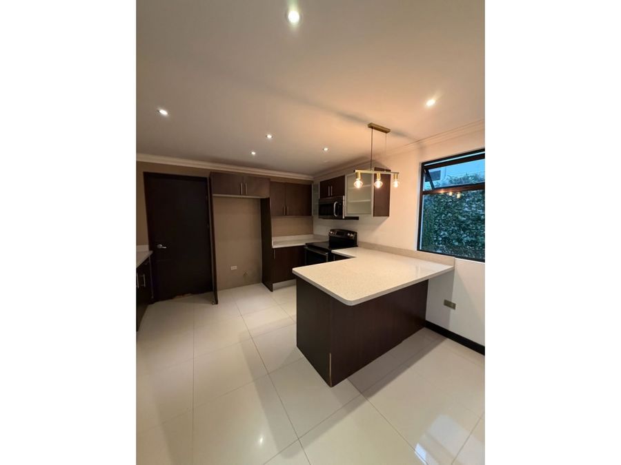 Se alquila casa en Condominio Rivergrand Bello Horizonte