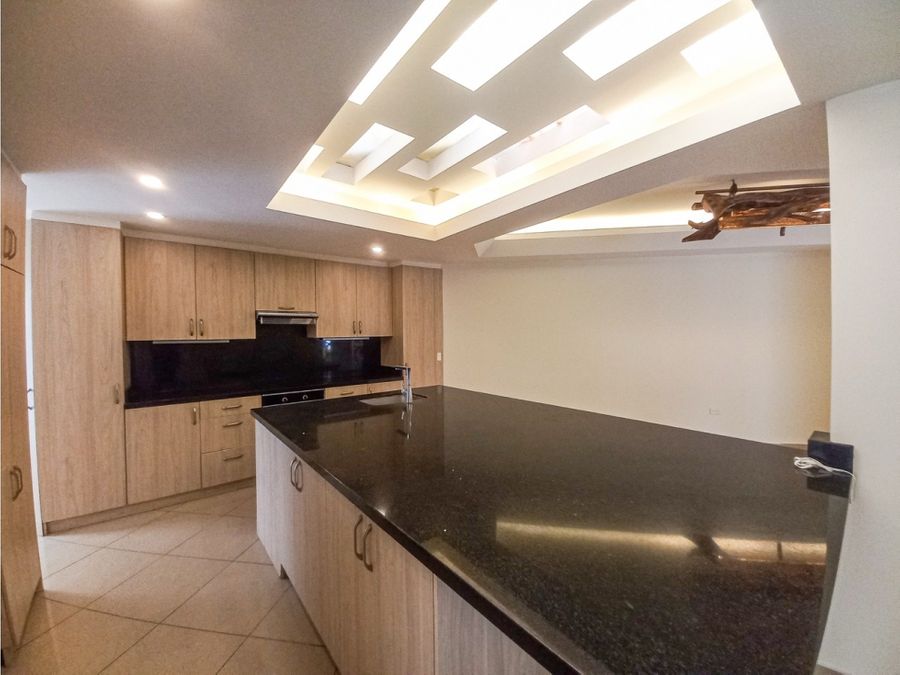 Casa independiente cerca Colegio Británico - Residencial Roma Oeste