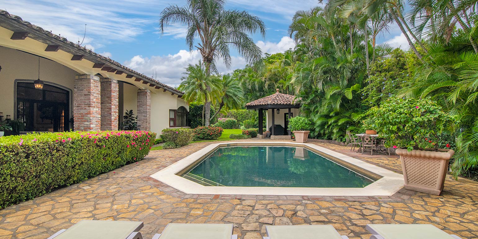 Propiedad en Bosques de Lindora