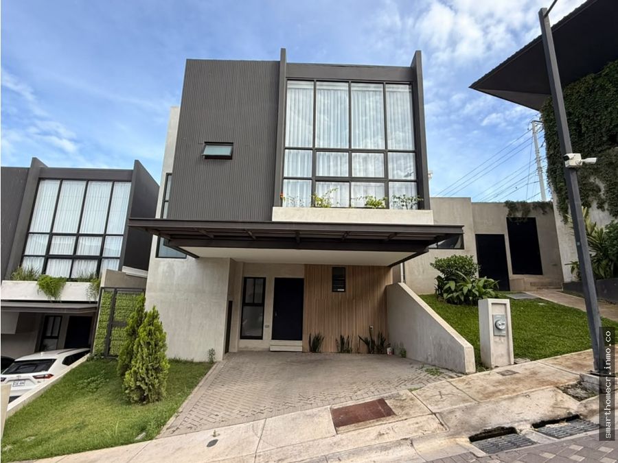 Casa en NAIA Guachipelín