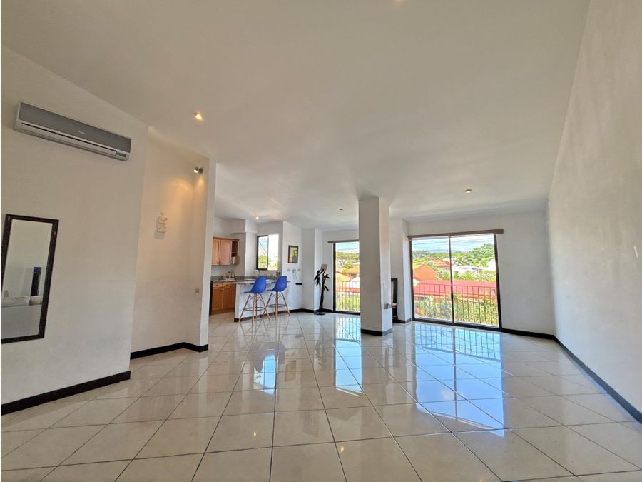 Apartamento en Bosques de Santa Ana