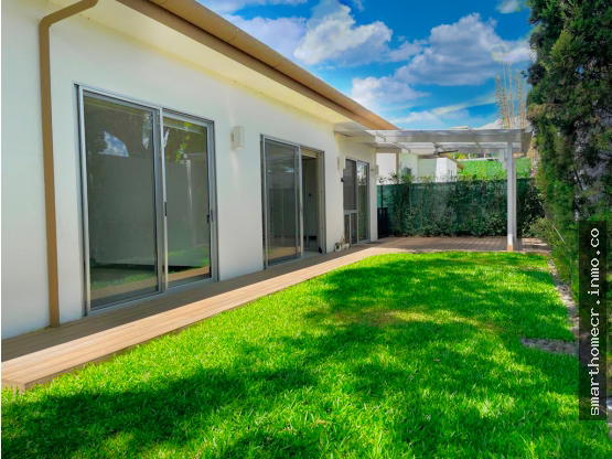 House at Condominio Lindora