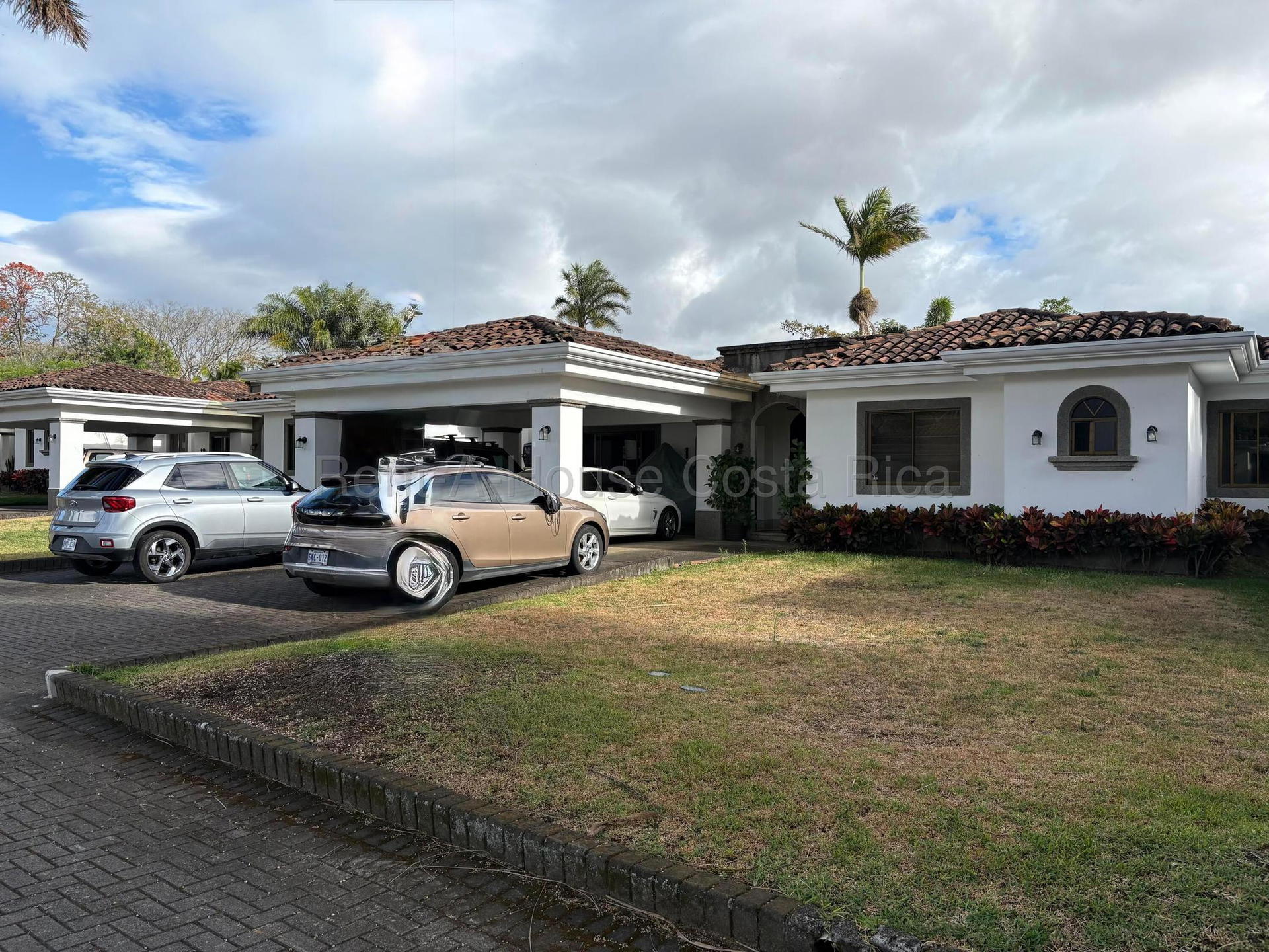 House at Bosques de Doña Rosa