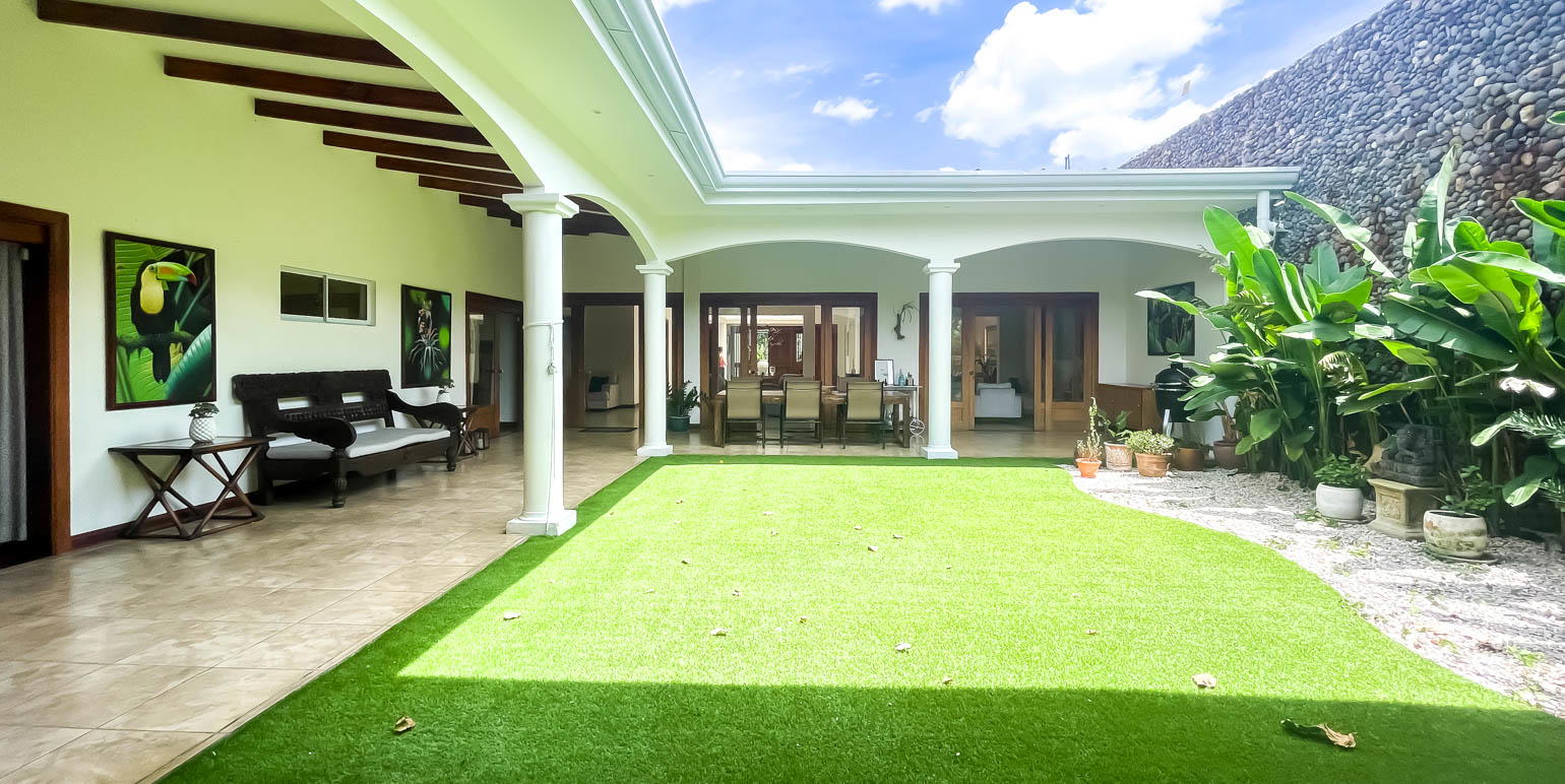 Property at Trejos Montealegre