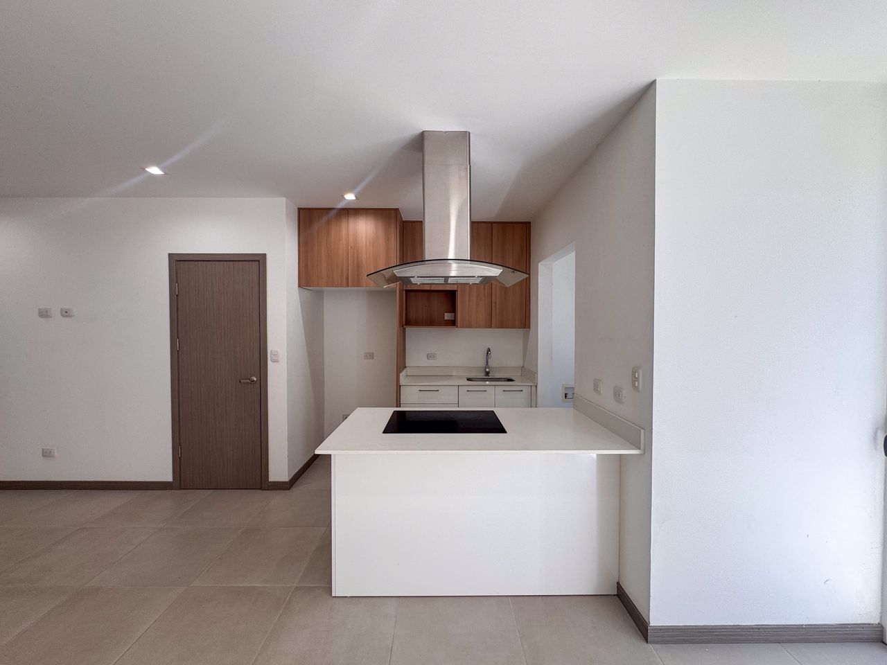 ALQUILER DE CASA CONDOMINIO RIO ESCONDIDO PIEDADES DE SANTA ANA