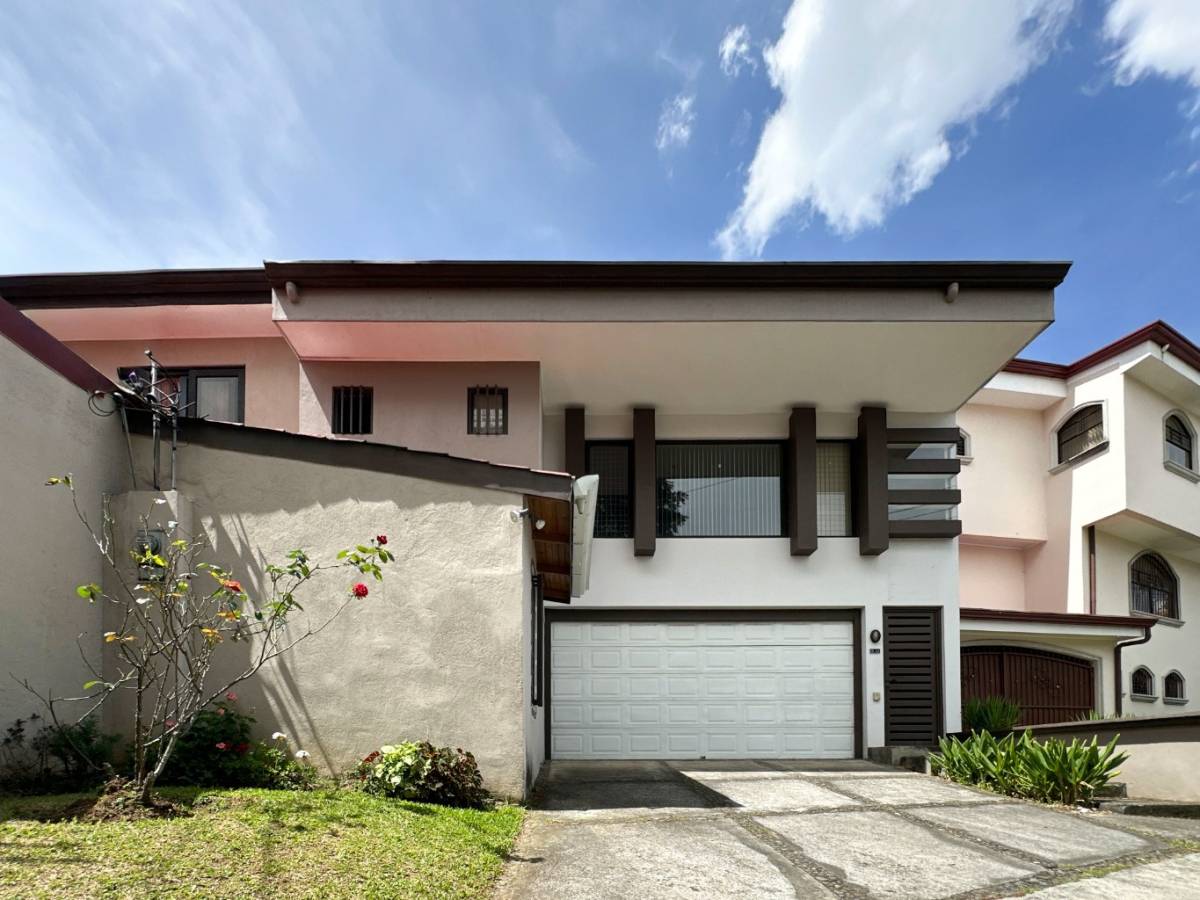 Casa en Condominio Lomas de Ayarco Sur