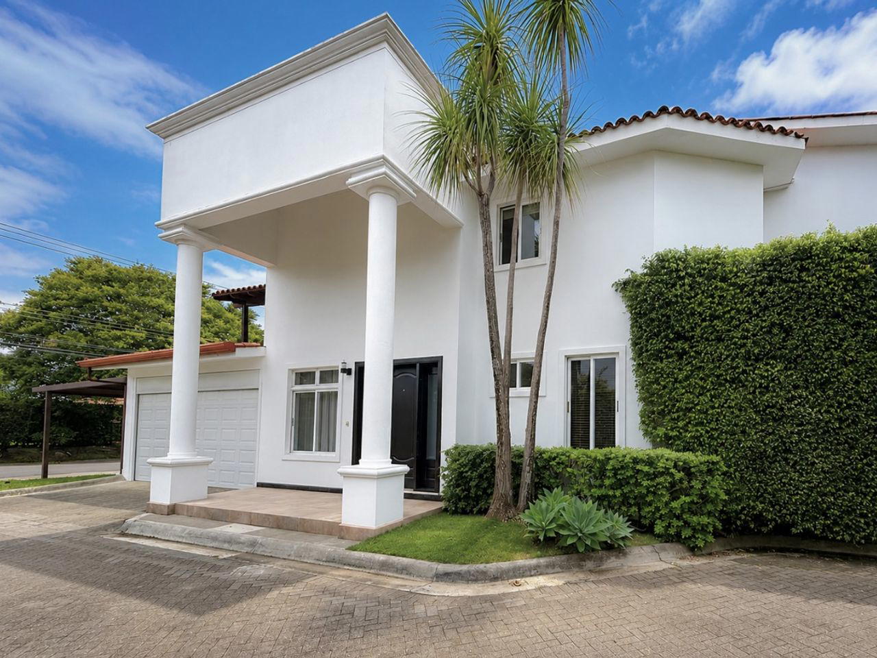 Propiedad en Valle Arriba Condominiums