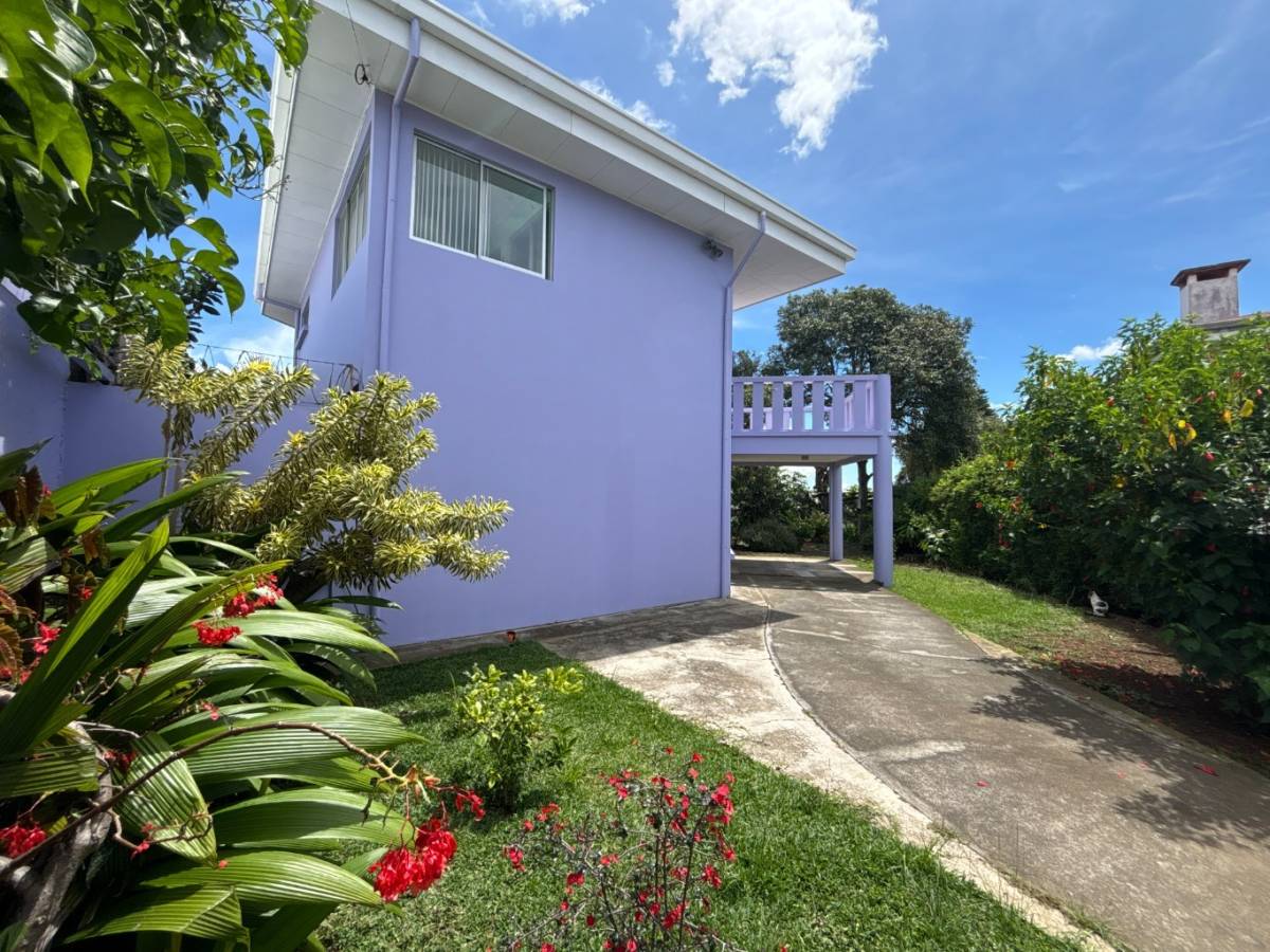 Casa en Uruca Centro