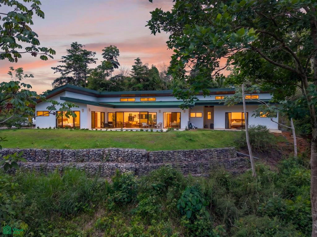 House at Puntarenas