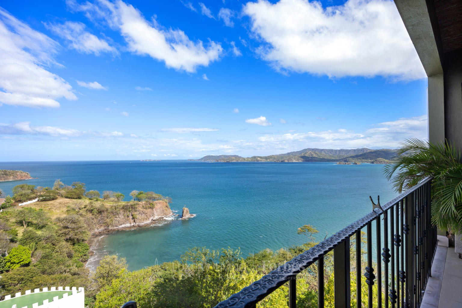 Property at 360 Splendor del Pacifico Residences