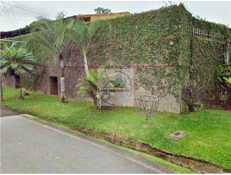 Terreno en Escazú