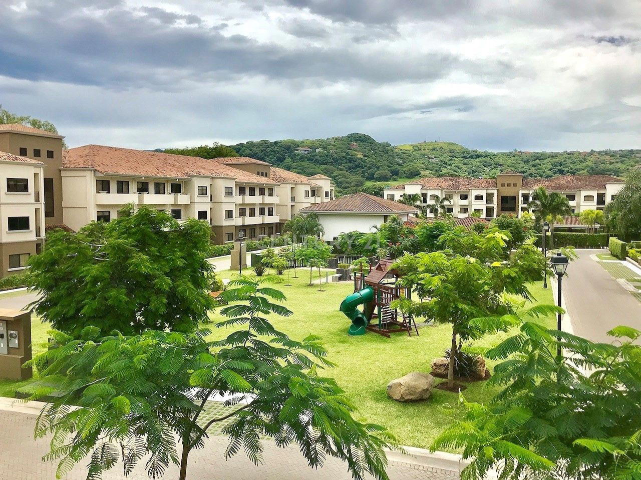 ALQUILER DE APARTAMENTO EN CONDOMINIO MONTESOL