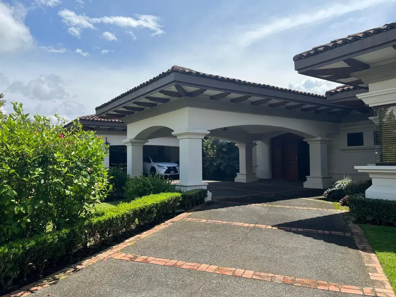 House at Bosques de Lindora