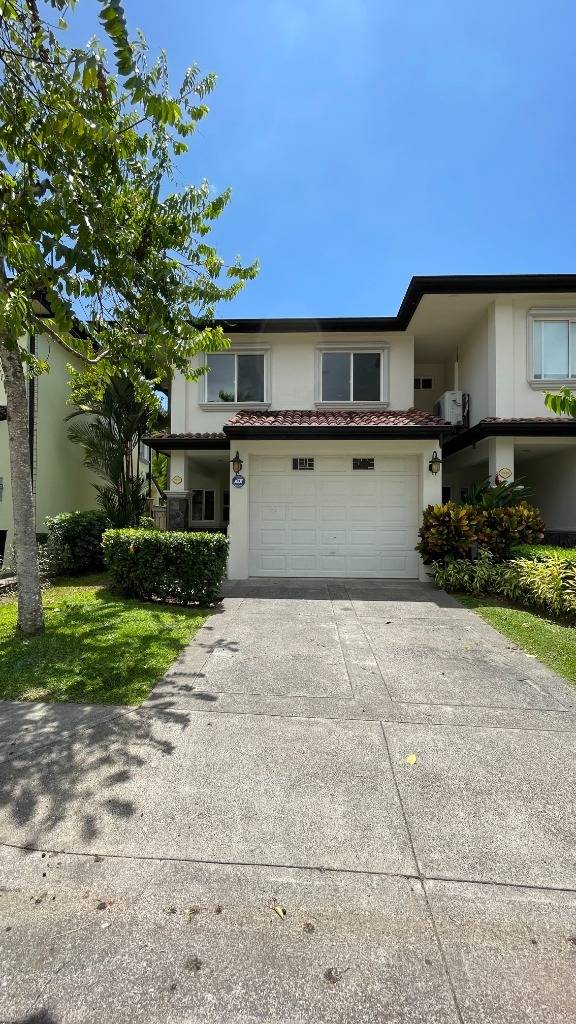 Casa en Condominio Las Nubes